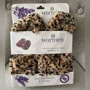 NWT= Warmies snuggable slippers